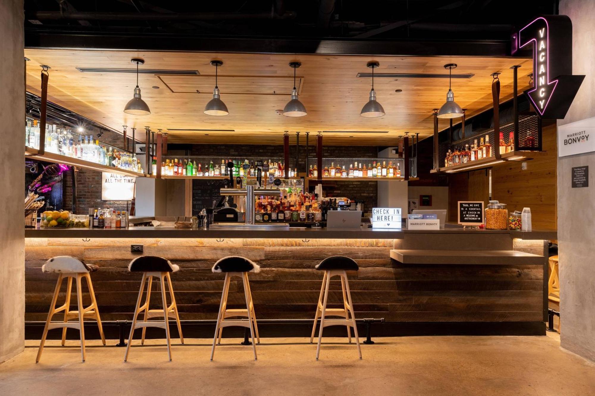 Moxy Downtown Hotel Nashville