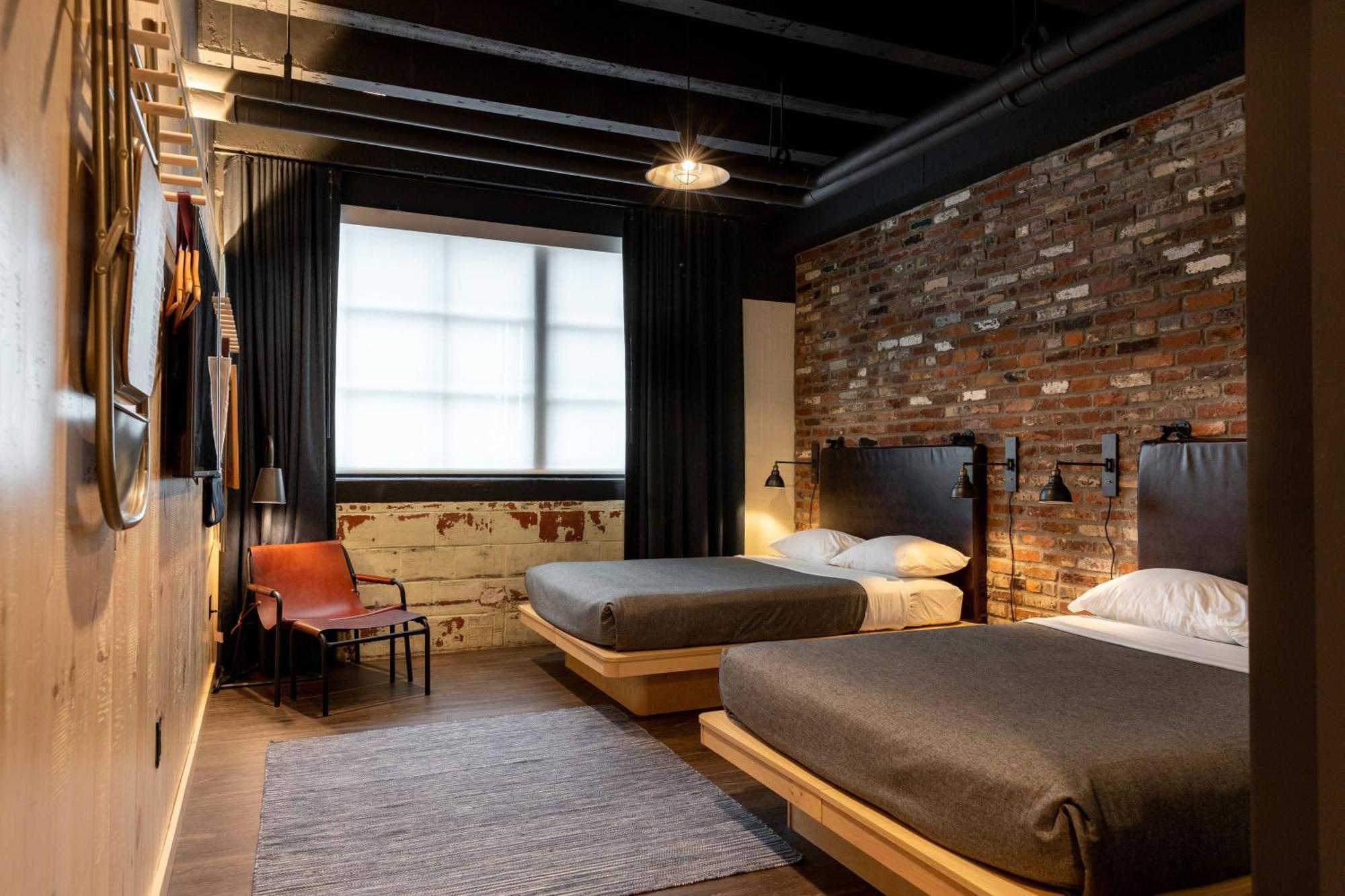 Hotel Moxy Downtown